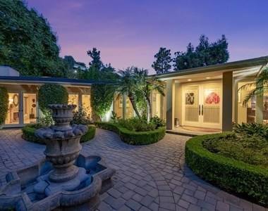 1457 Claridge Drive - Photo Thumbnail 3