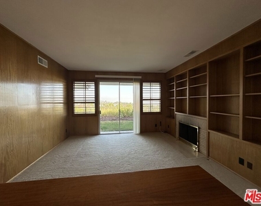 1212 Roberto Lane - Photo Thumbnail 8