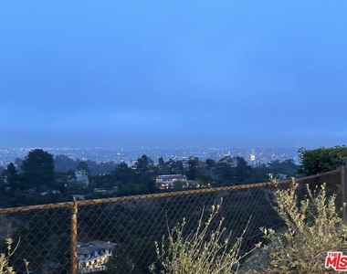 1212 Roberto Lane - Photo Thumbnail 12