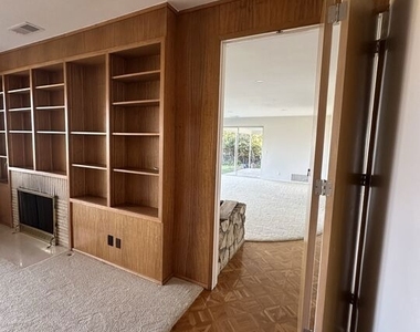 1212 Roberto Lane - Photo Thumbnail 9