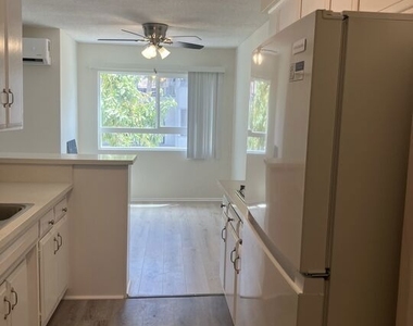 7521 Hampton Avenue - Photo Thumbnail 2