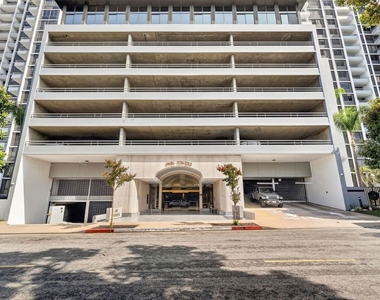 343 Pioneer Drive - Photo Thumbnail 1