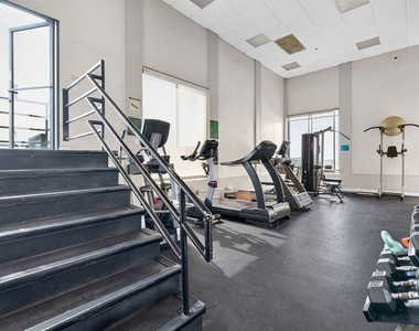 343 Pioneer Drive - Photo Thumbnail 36