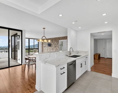 343 Pioneer Drive - Photo Thumbnail 21