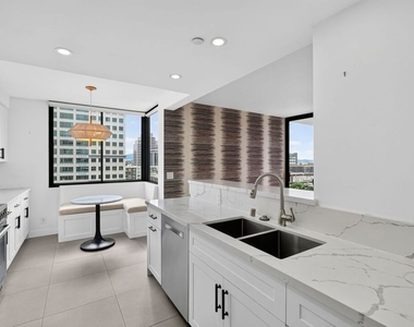 343 Pioneer Drive - Photo Thumbnail 18