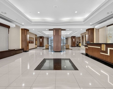 343 Pioneer Drive - Photo Thumbnail 3