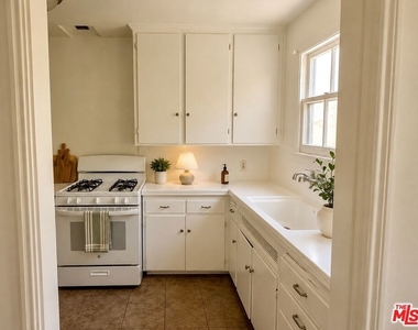 4707 Finley Avenue - Photo Thumbnail 4