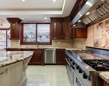 332 S Almont Drive - Photo Thumbnail 8