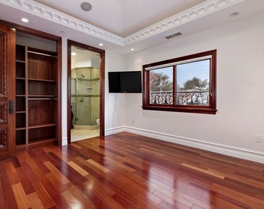 332 S Almont Drive - Photo Thumbnail 19
