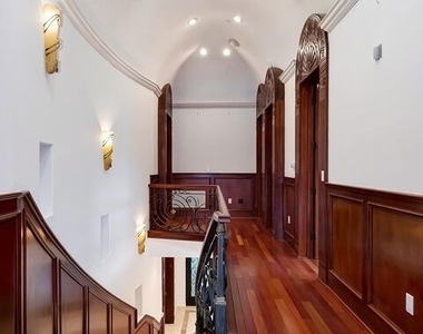 332 S Almont Drive - Photo Thumbnail 13