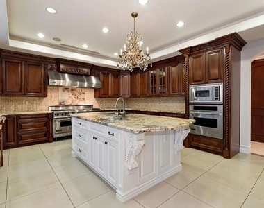 332 S Almont Drive - Photo Thumbnail 6