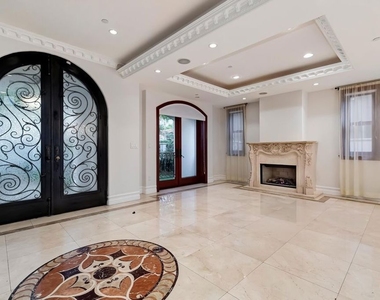 332 S Almont Drive - Photo Thumbnail 3