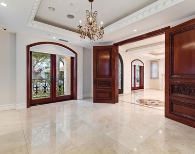 332 S Almont Drive - Photo Thumbnail 11