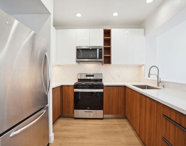 80 N Raymond Avenue - Photo Thumbnail 6