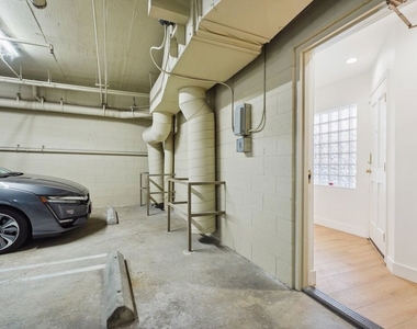 80 N Raymond Avenue - Photo Thumbnail 22