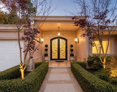1915 Loma Vista Drive - Photo Thumbnail 16