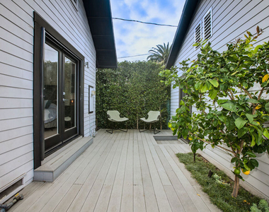 663 San Juan Avenue - Photo Thumbnail 14