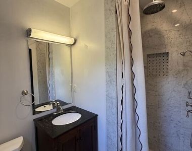 750 N Martel Avenue - Photo Thumbnail 15
