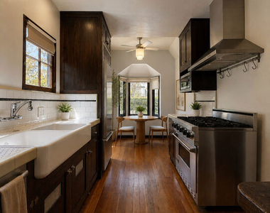 750 N Martel Avenue - Photo Thumbnail 6