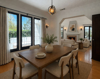 750 N Martel Avenue - Photo Thumbnail 5