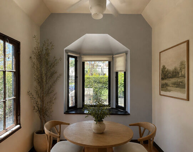 750 N Martel Avenue - Photo Thumbnail 7