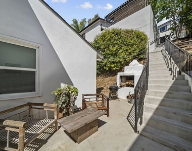 6295 Ivarene Avenue - Photo Thumbnail 25