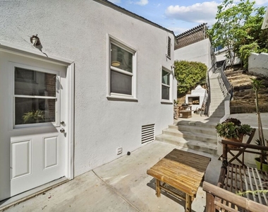6295 Ivarene Avenue - Photo Thumbnail 27