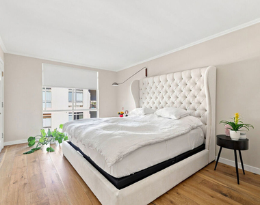 7270 Hillside Ave - Photo Thumbnail 8