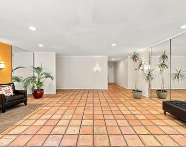 7270 Hillside Ave - Photo Thumbnail 24