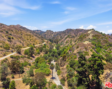 7270 Hillside Ave - Photo Thumbnail 26