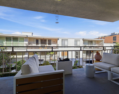 7270 Hillside Ave - Photo Thumbnail 17
