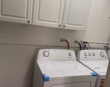 855 S Shenandoah Street - Photo Thumbnail 7