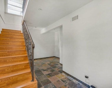 5039 Marburn Avenue - Photo Thumbnail 13