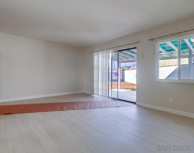 2862 Mimika Pl - Photo Thumbnail 20