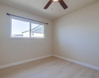 2862 Mimika Pl - Photo Thumbnail 17