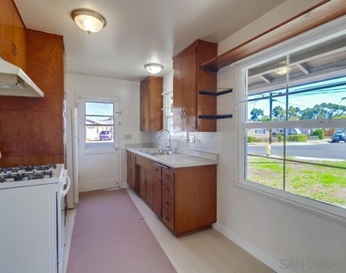 2862 Mimika Pl - Photo Thumbnail 10