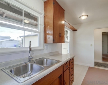 2862 Mimika Pl - Photo Thumbnail 11