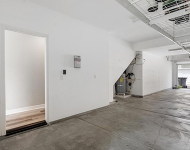 1103 Plumeria Way - Photo Thumbnail 20