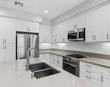 1103 Plumeria Way - Photo Thumbnail 24