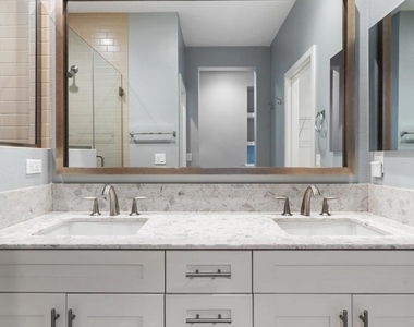 1103 Plumeria Way - Photo Thumbnail 7