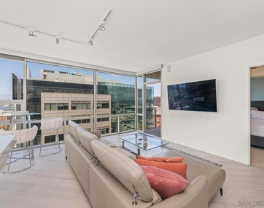 321 10th Ave - Photo Thumbnail 4