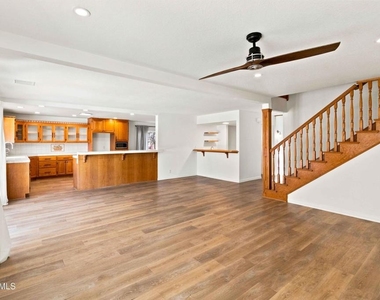 2753 Highgate Place - Photo Thumbnail 8