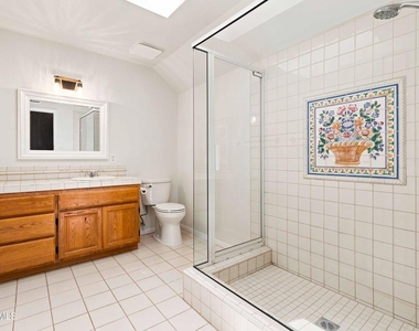 2753 Highgate Place - Photo Thumbnail 17