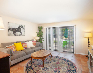 500 S Farrell Drive - Photo Thumbnail 10