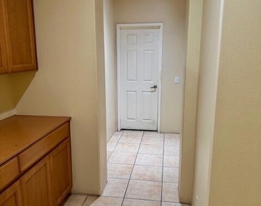 47497 Lagoon Court - Photo Thumbnail 17