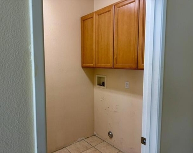 47497 Lagoon Court - Photo Thumbnail 14