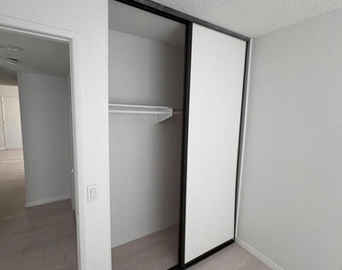 2339 Lillyvale Avenue - Photo Thumbnail 14