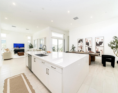 814 Nugget Lane - Photo Thumbnail 12