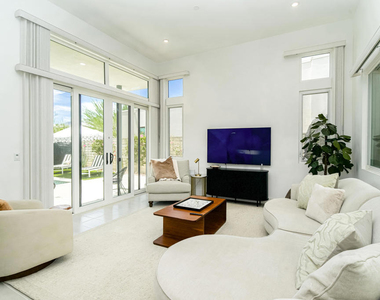 814 Nugget Lane - Photo Thumbnail 6