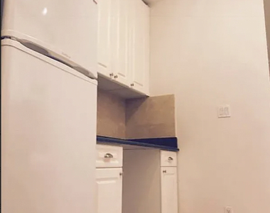 172 East 91st Street - Photo Thumbnail 2